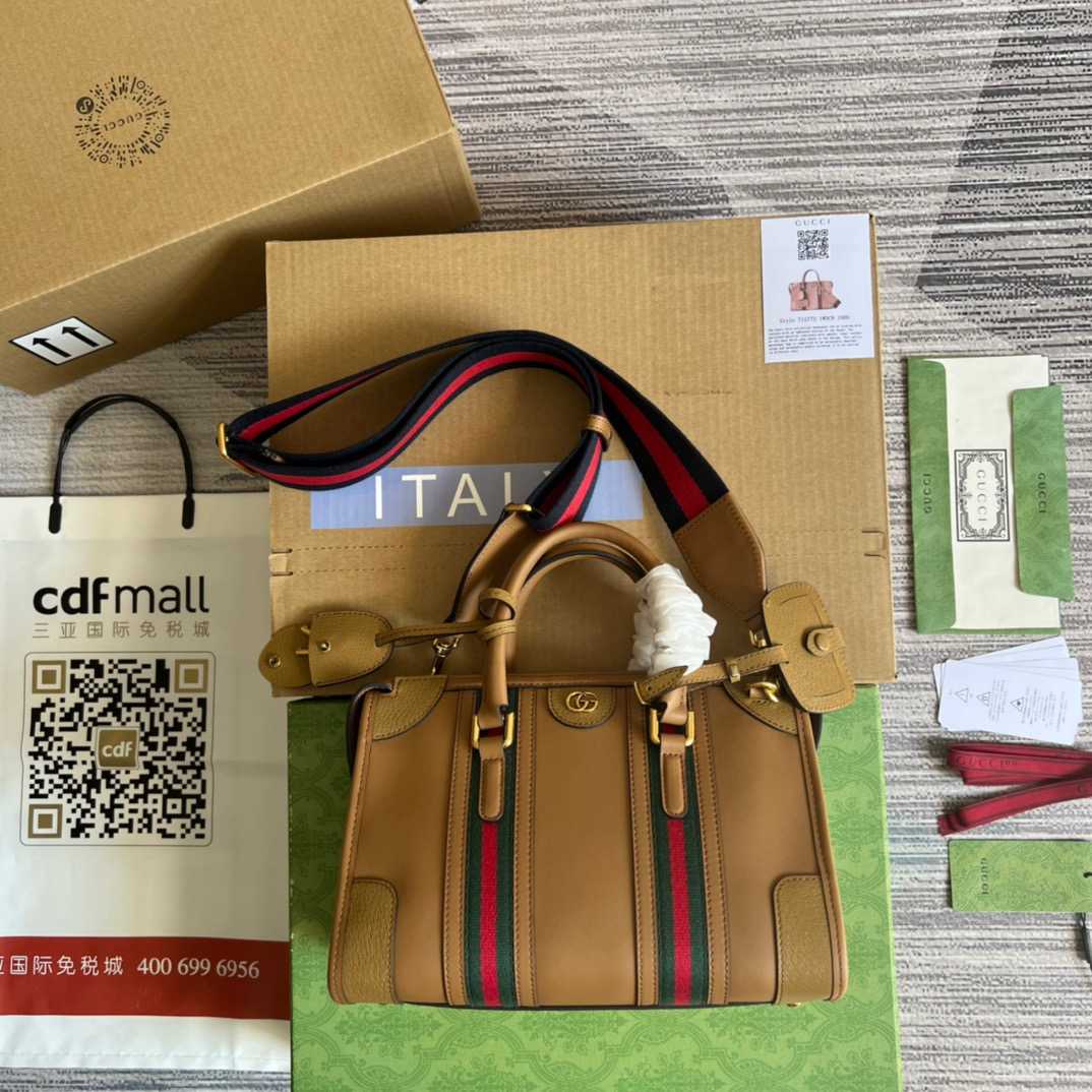 Gvc*1 Double G-Detailed Smooth Small Handbag White/Grey/Brown For Men 10.6 in/ 27 cm