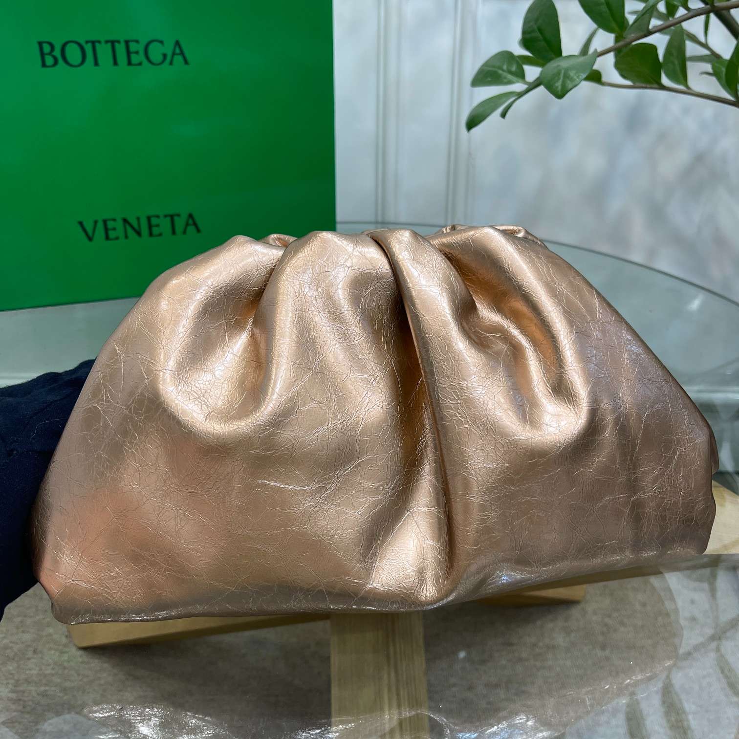 B0tt*ga Ven*ta Pouch Teak Brown For Women 12.2in/31cm