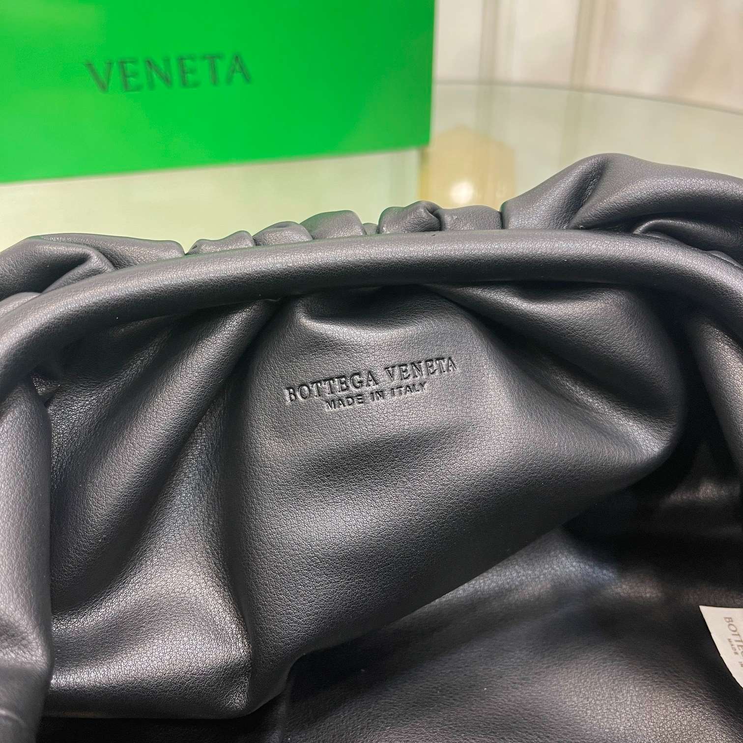 B0tt*ga Ven*ta Pouch Teak Black For Women 12.2in/31cm 690238V1BW0_8425