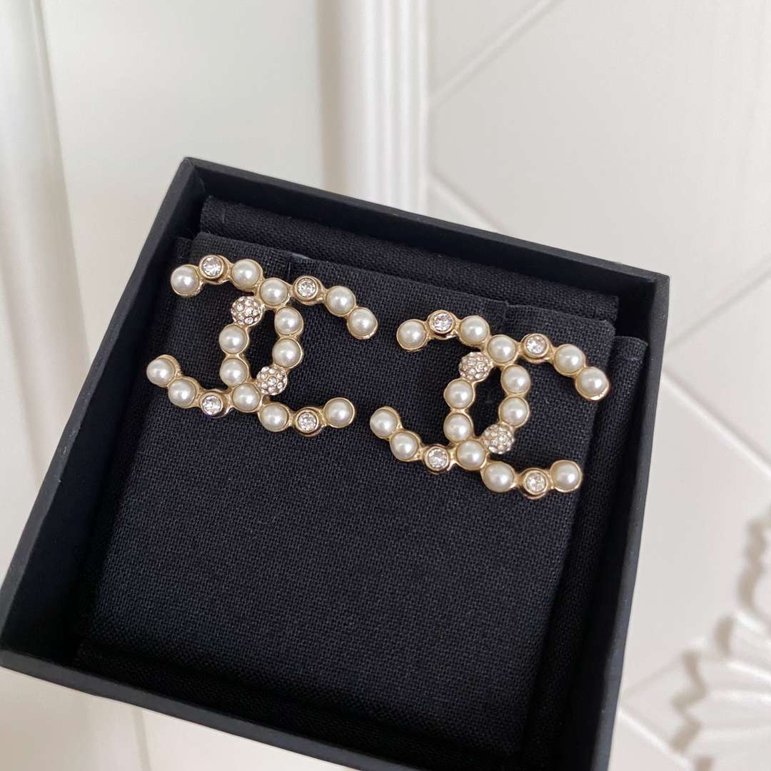 Ch**el Letter C Earrings Gold For Women