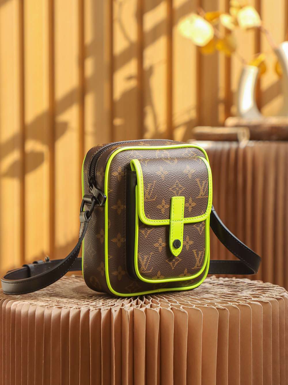 L0vis Vvtt0n Christopher Wearable Wallet Brown For Men 17cm / 6.7in M80793