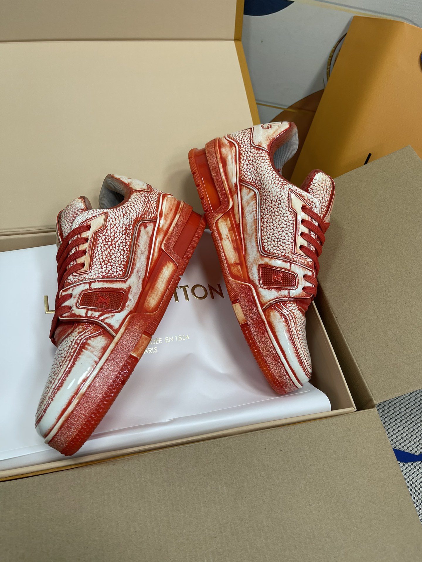 L0vis Vvtt0n Trainer Sneaker LV Red For Women