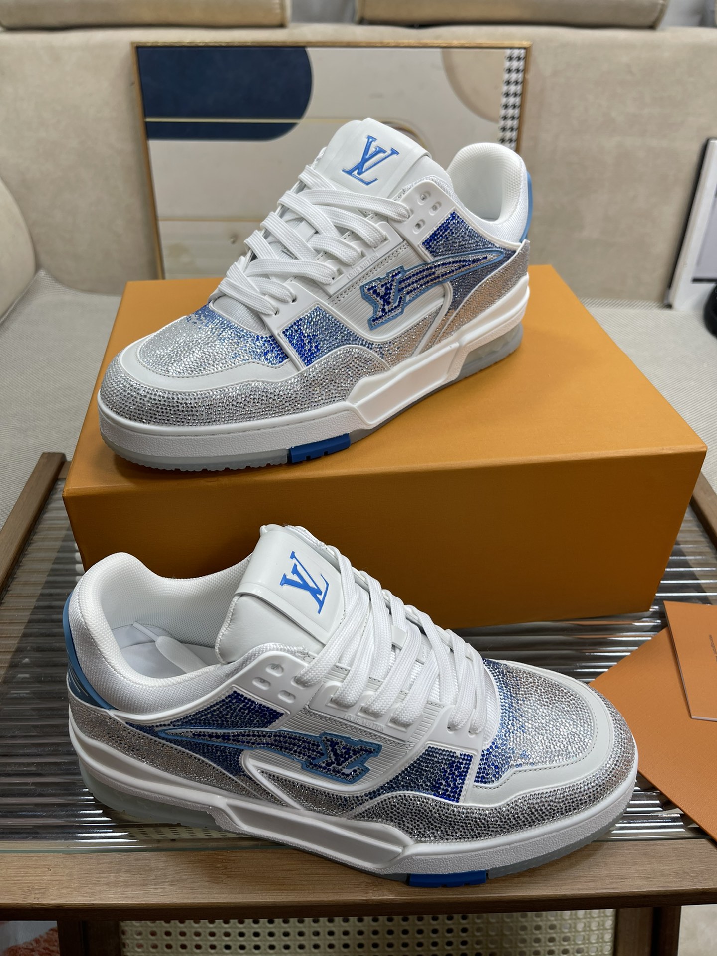 L0vis Vvtt0n Trainer Sneaker LV White For Women