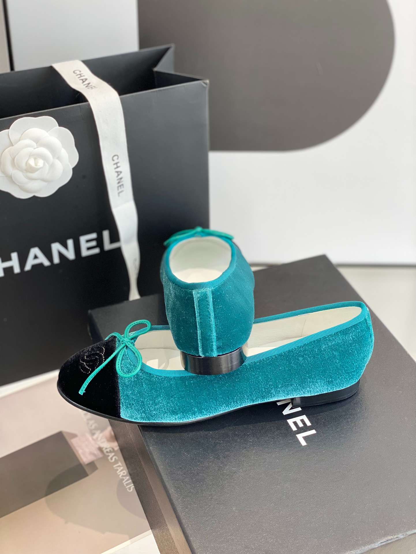 Ch**el Ballet Flats Green For Women