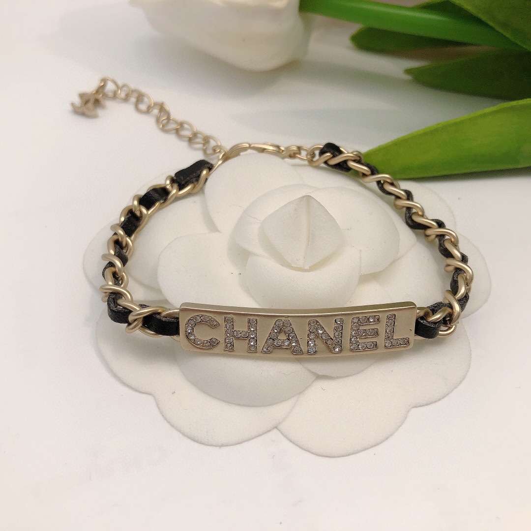 Ch**el C-Shaped Bracelet Gold For Women