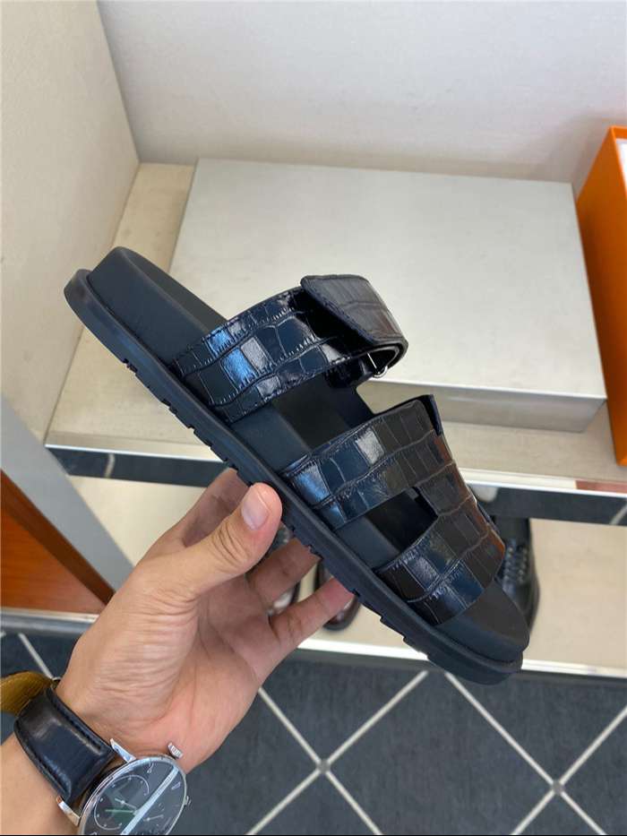 H**me5 Chypre Sandal Black For Women