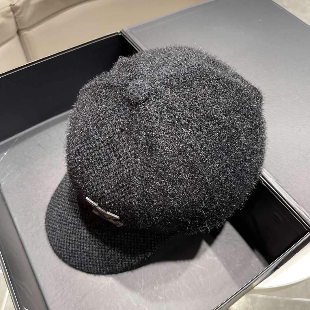 L0vis Vvtt0n Corduroy Cap Black For Women