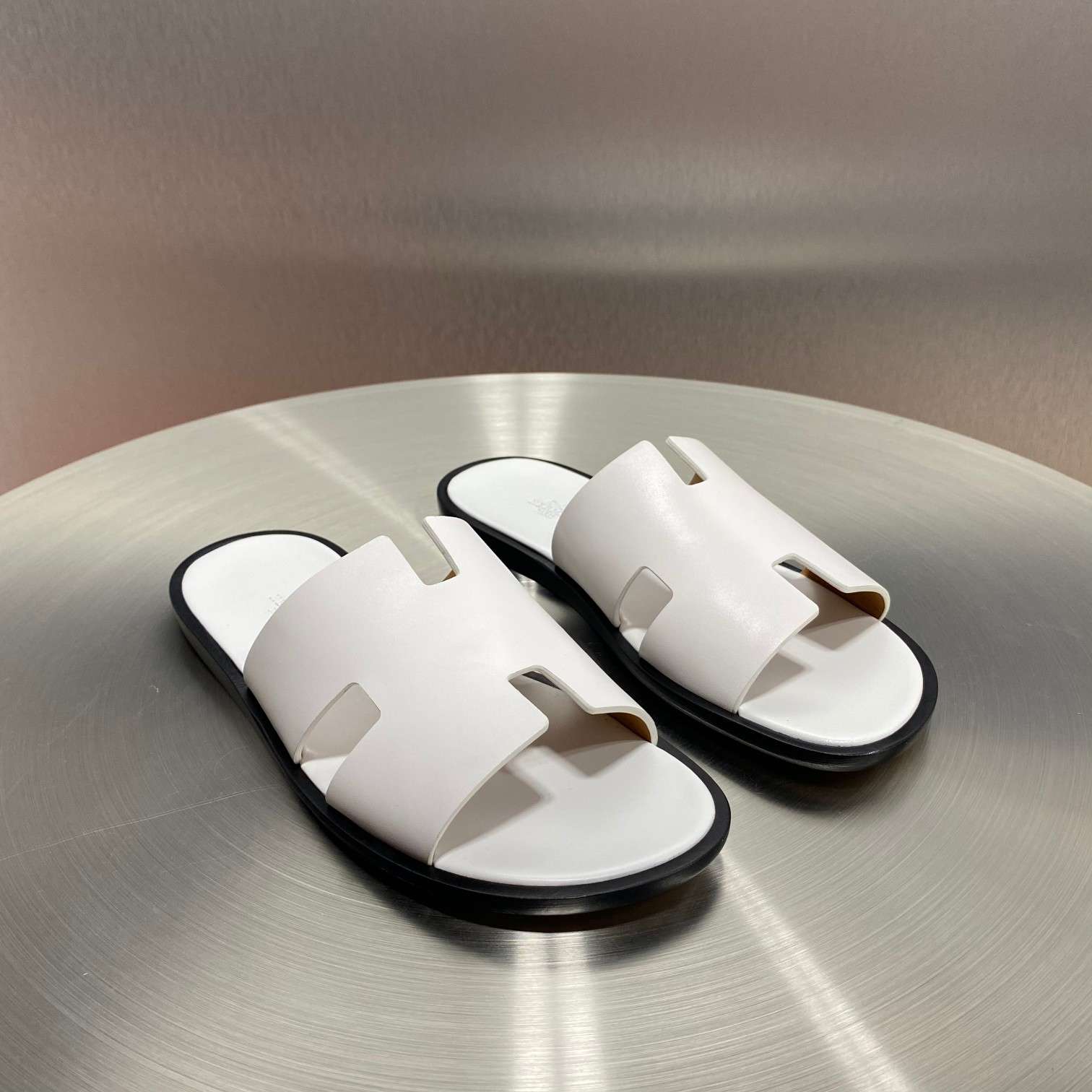 H**me5 Oran Sandal White For Men