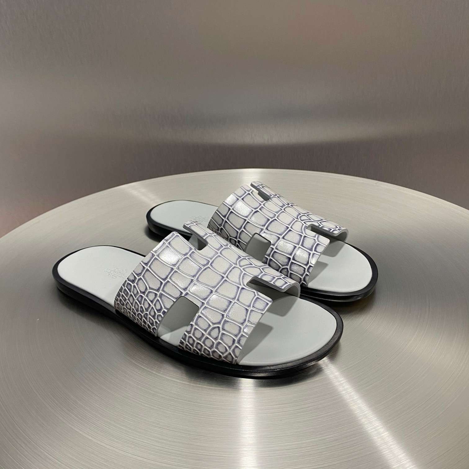 H**me5 Oran Sandal White For Men