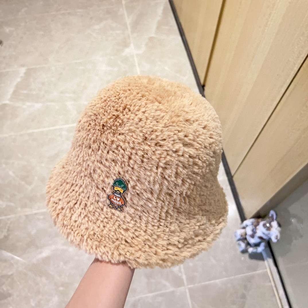 L0vis Vvtt0n Duck Beanie LV Beige For Women