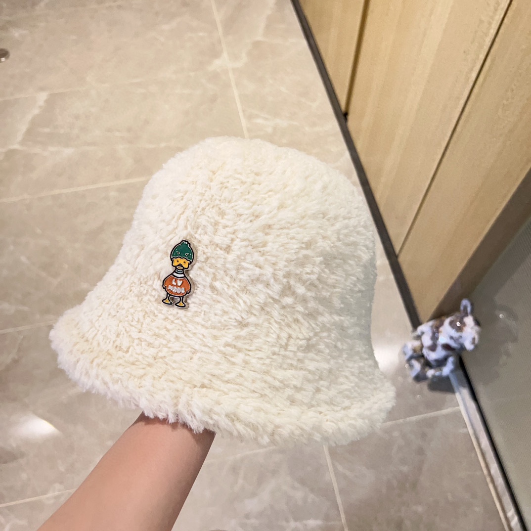 L0vis Vvtt0n Duck Beanie LV White For Women