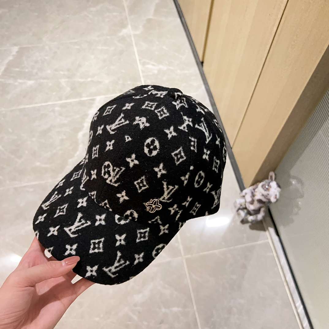 L0vis Vvtt0n Monogram Pattern Cap Black For Women