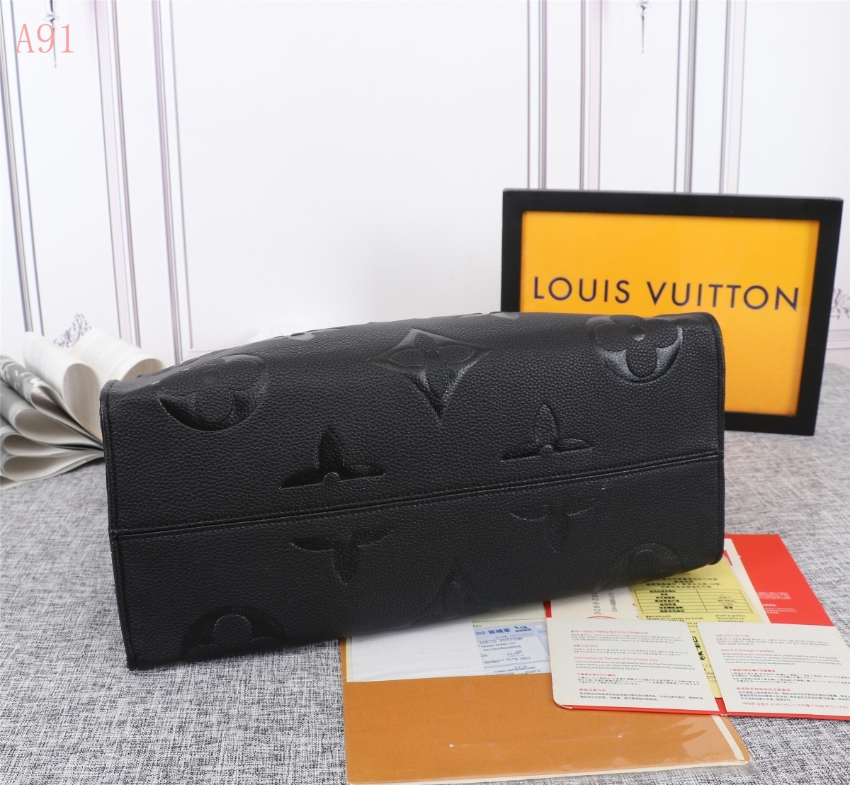 L0vis Vvtt0n Onthego MM Monogram Empreinte Tote Bag Black For Women 35cm LV M45595