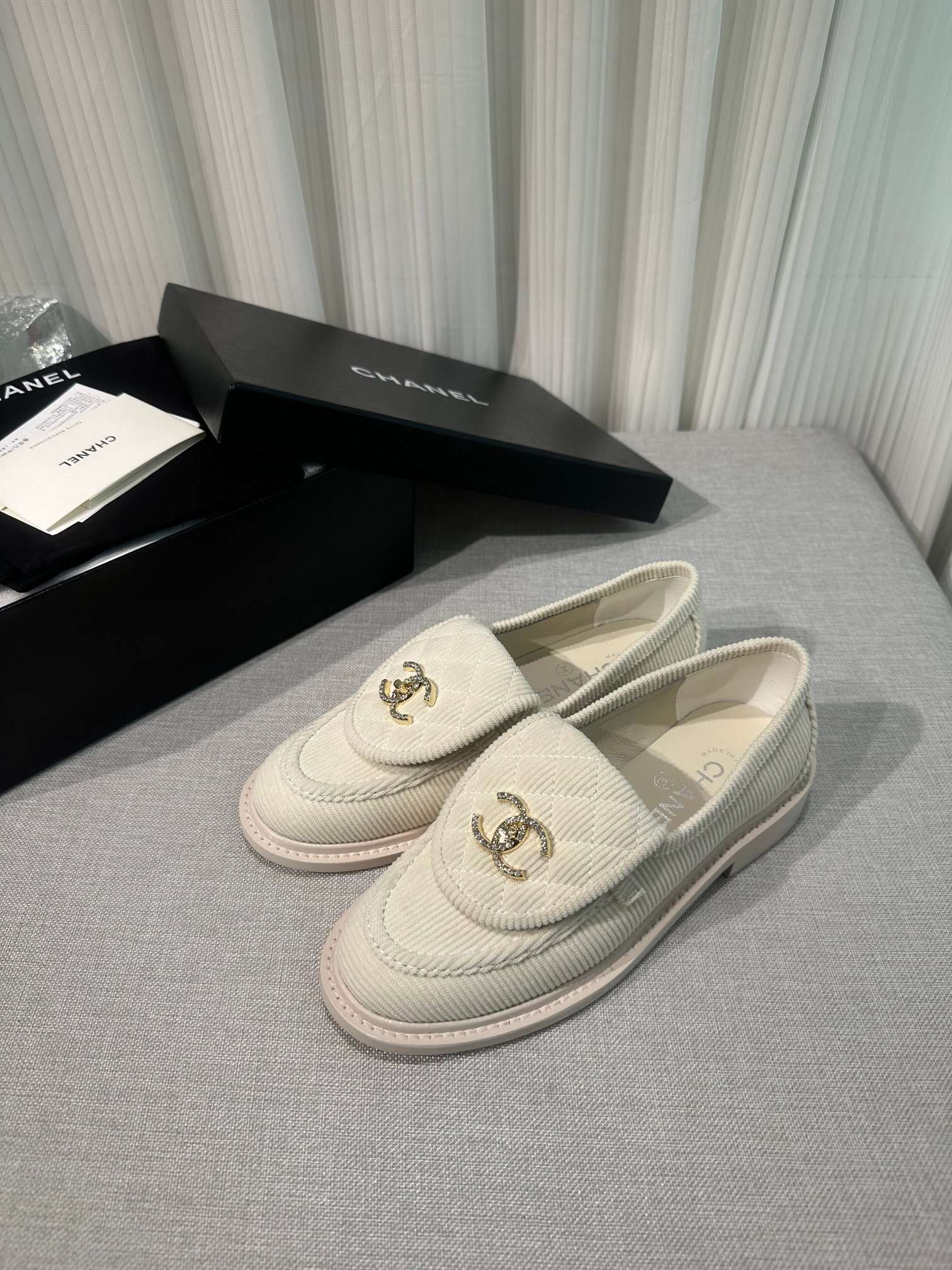 Ch**el Moccasins Cream For Women