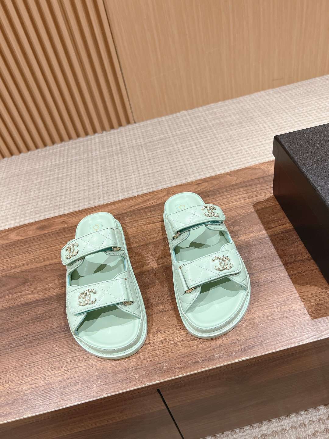 Ch**el Sandals With Ch**el Logo Jade Green For Women