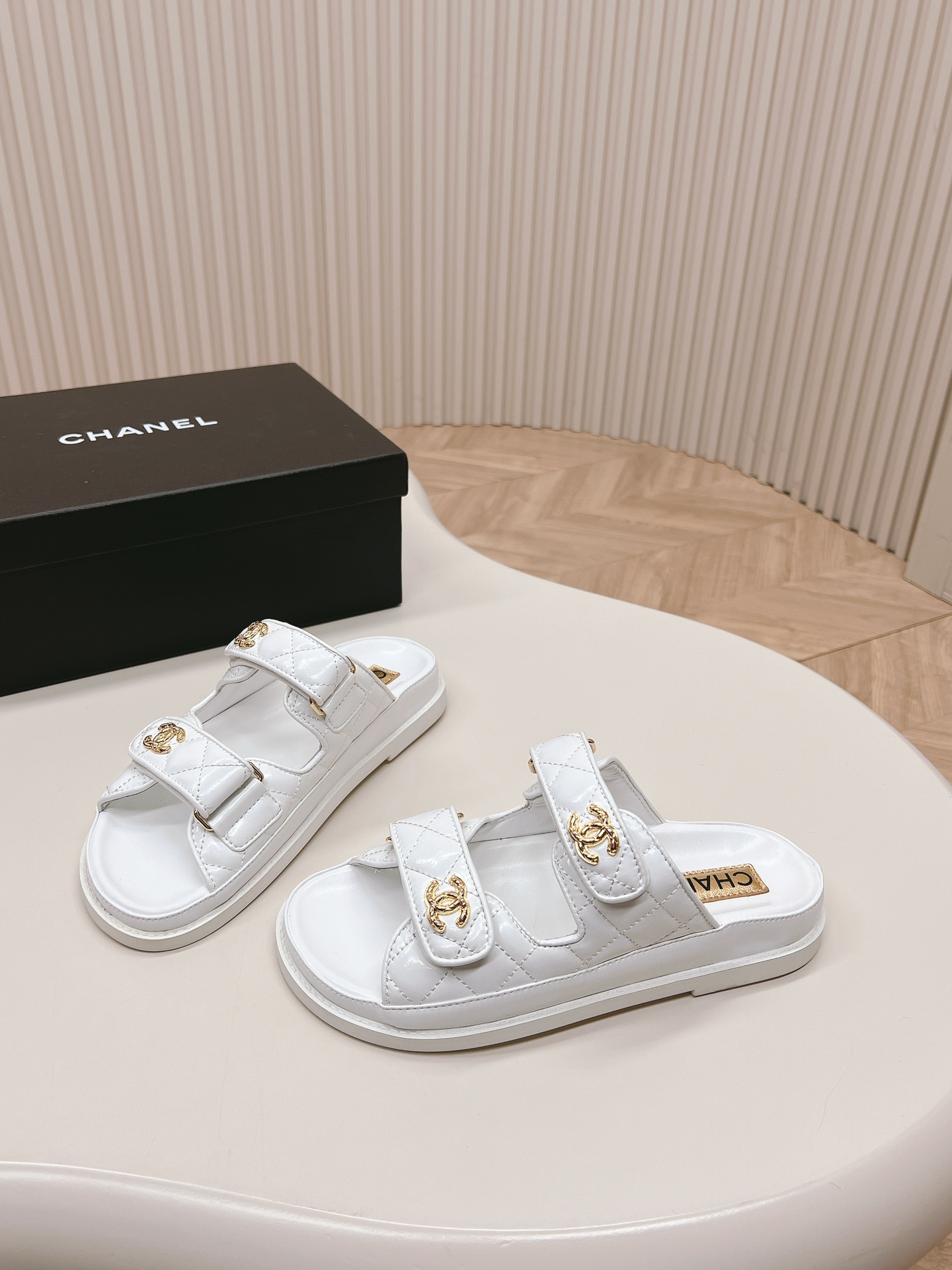 Ch**el Sandals With Ch**el Logo White For Women