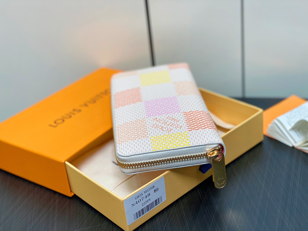 L0vis Vvtt0n Zippy Wallet White For Women 19.5cm / 7.7in N40748