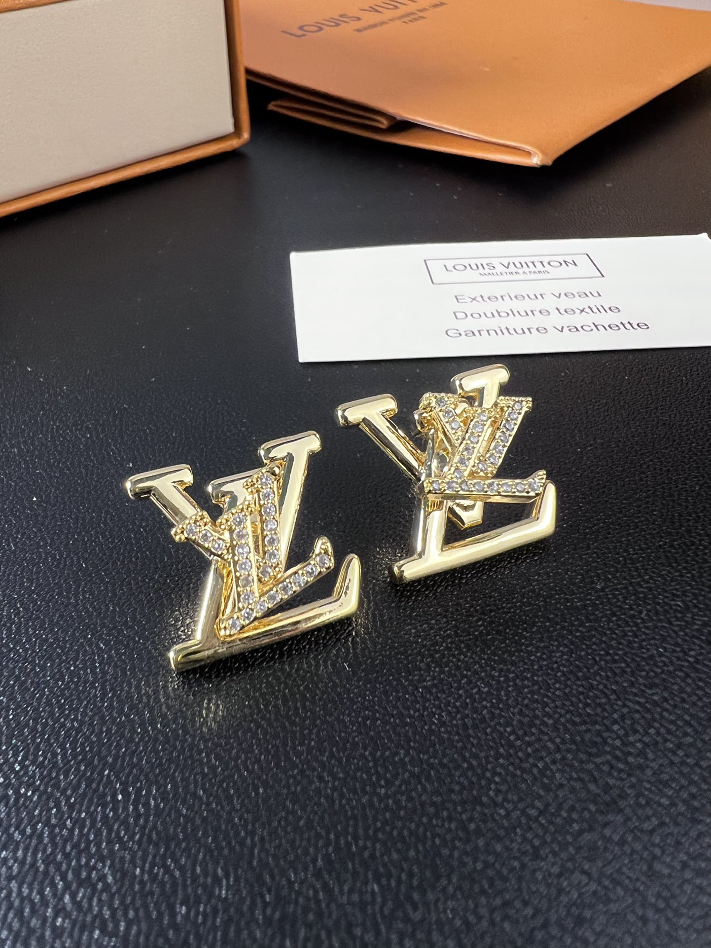 L0vis Vvtt0n Logo LV Earrings Gold For Women