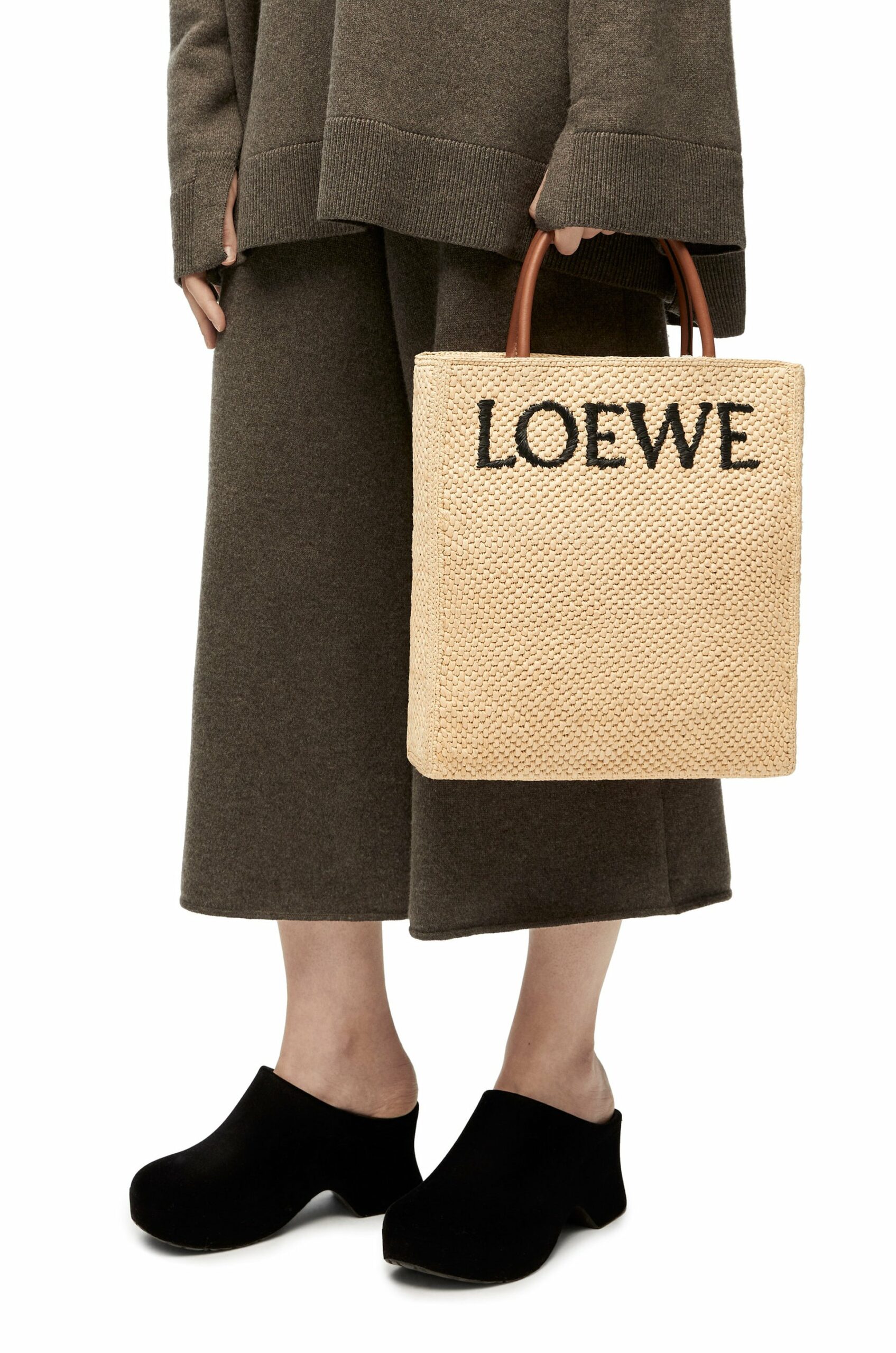 L0ew* Standard A4 Tote Bag Beige For Women 14.2 Inches/ 36 Cm A563R18X02