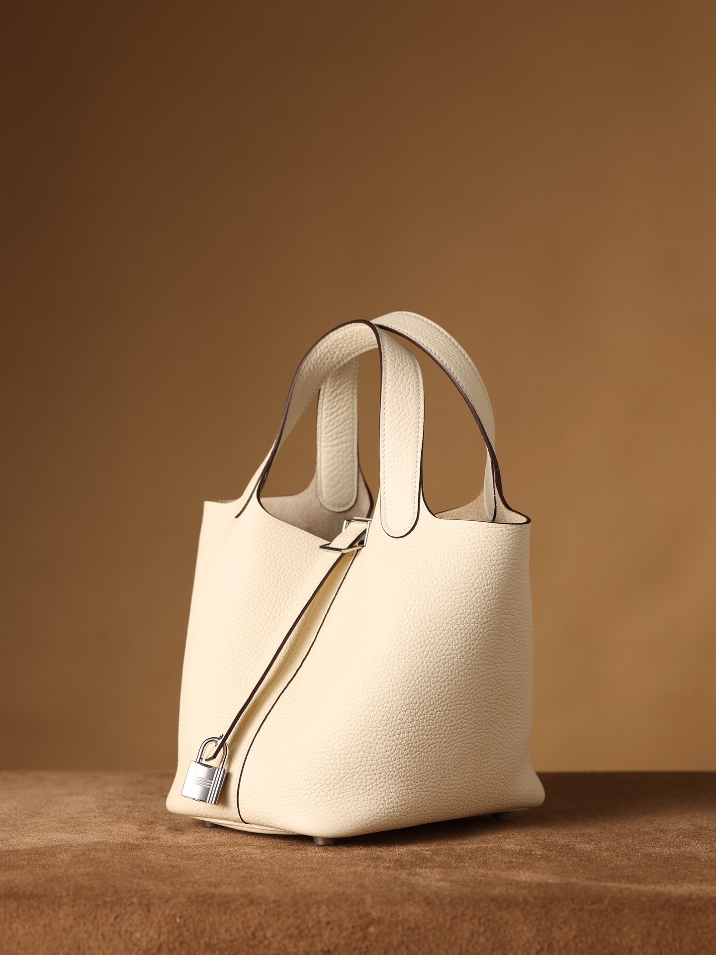 H**me5 Picotin Lock 18 Cream Bag For Women, Women’s Handbags 7.1in/18cm