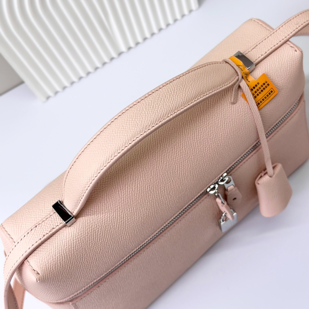 [True-to-ORIGINAL] L0r0 P1ana Extra Bag L27 Bubble Gum For Women 10.6 in/ 27 cm FAN4086 30DU