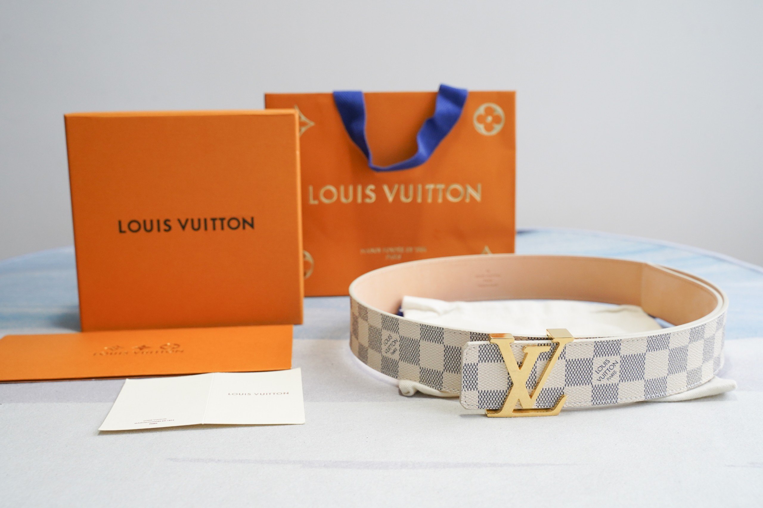 L0vis Vvtt0n LV Initiales Damier Azur Canvas Belt Grey For Women M9609U