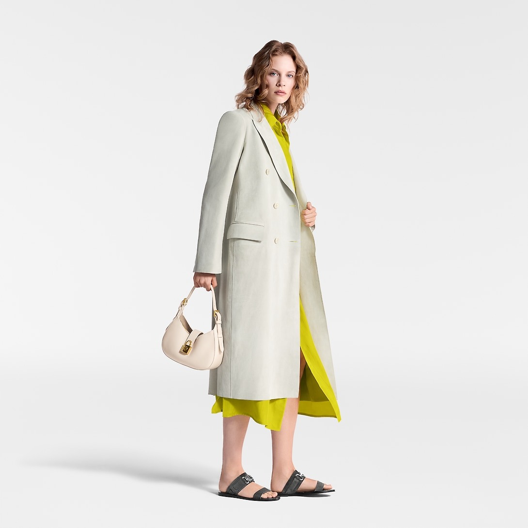 L0vis Vvtt0n Low Key Shoulder Bag Quartz For Women M24990 10.2in/26cm