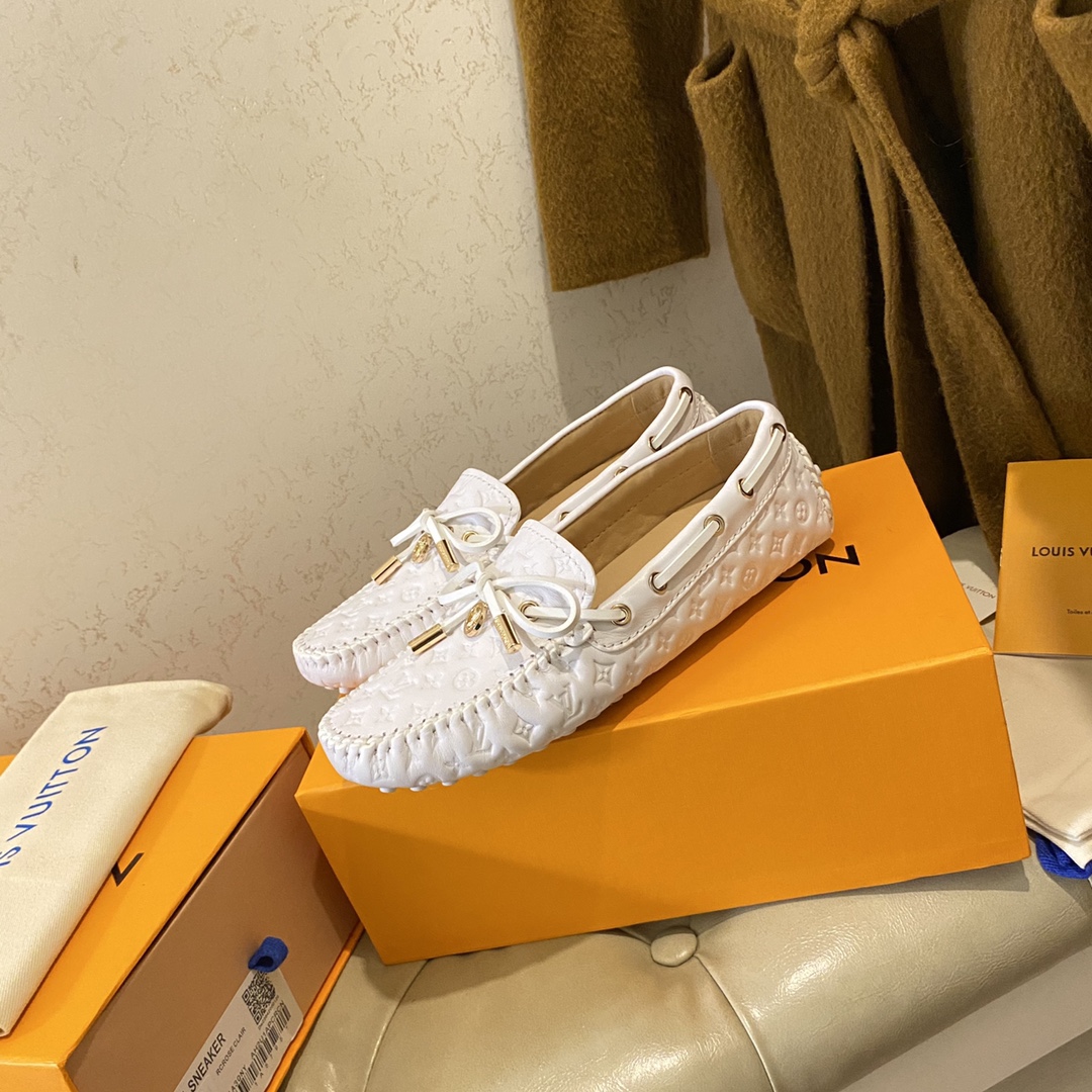 L0vis Vvtt0n Gloria Flat Loafer White For Women