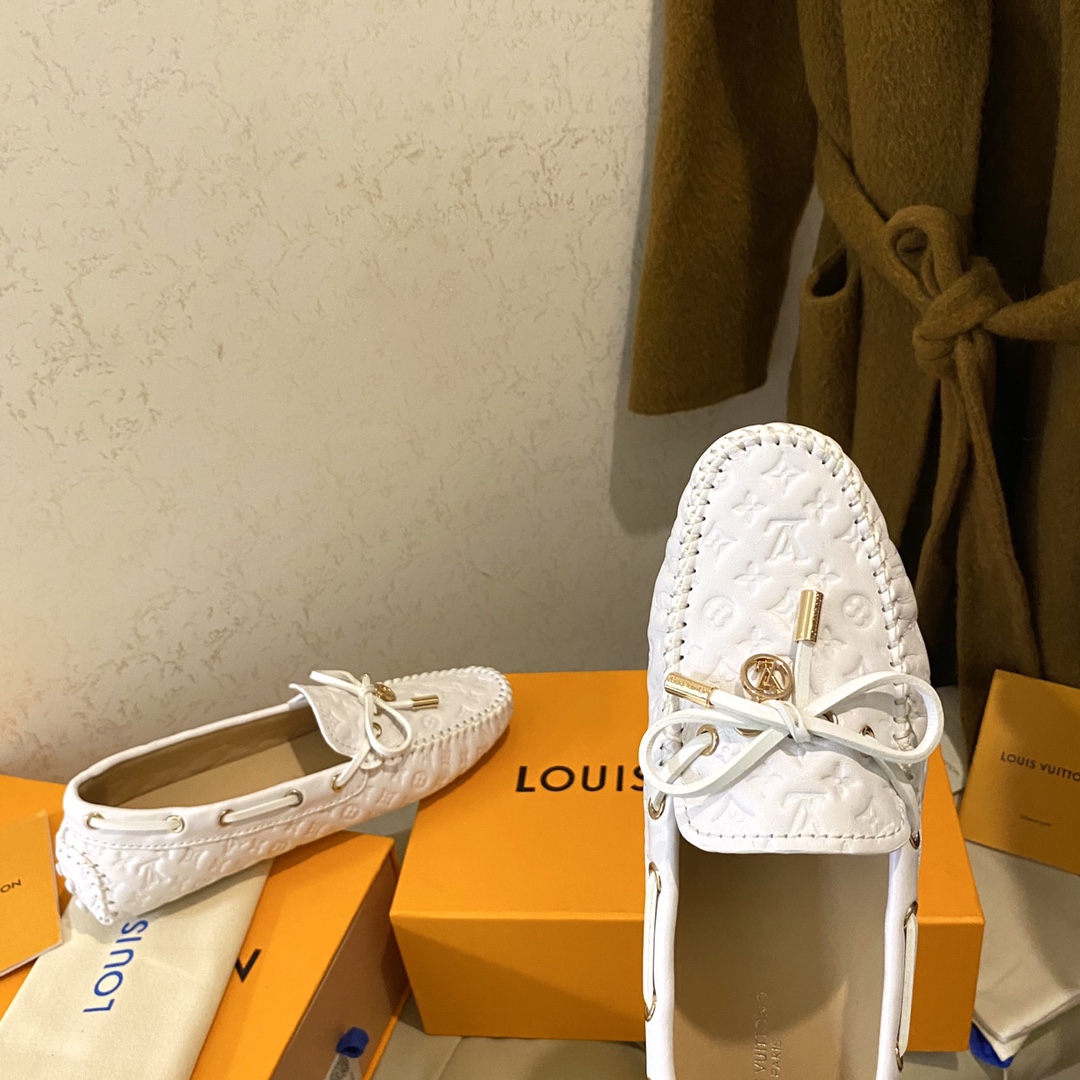 L0vis Vvtt0n Gloria Flat Loafer White For Women
