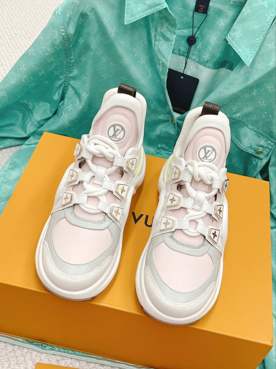 L0vis Vvtt0n LV Archlight Sneaker Light Pink For Women