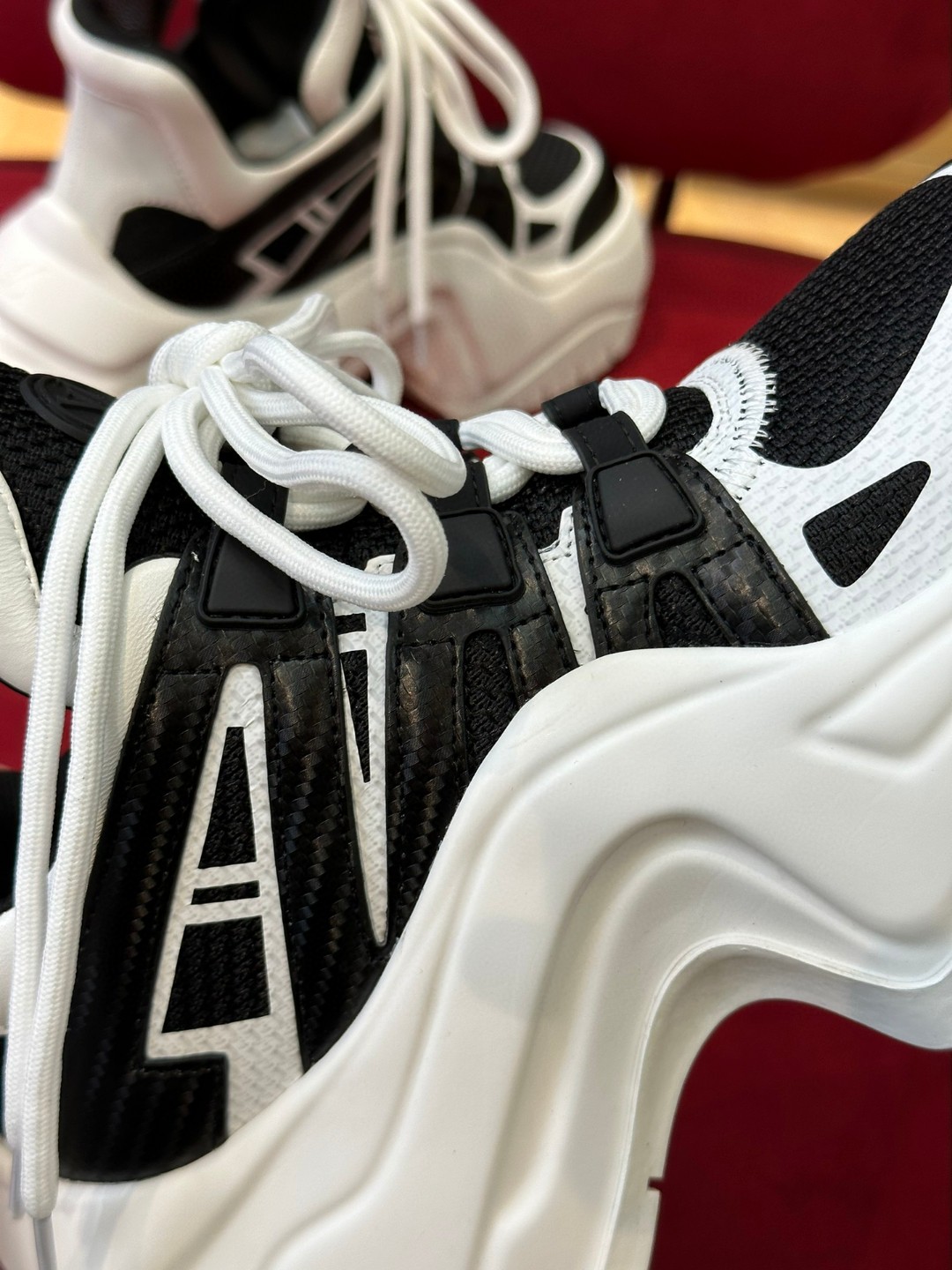 L0vis Vvtt0n LV Archlight Sneaker Black For Women