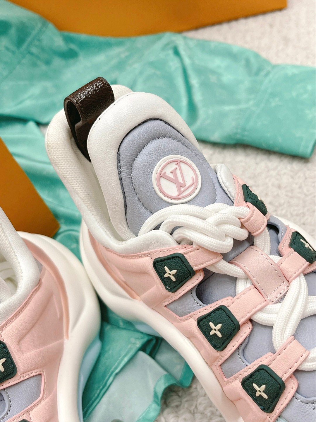 L0vis Vvtt0n LV Archlight Sneaker Multicolor For Women