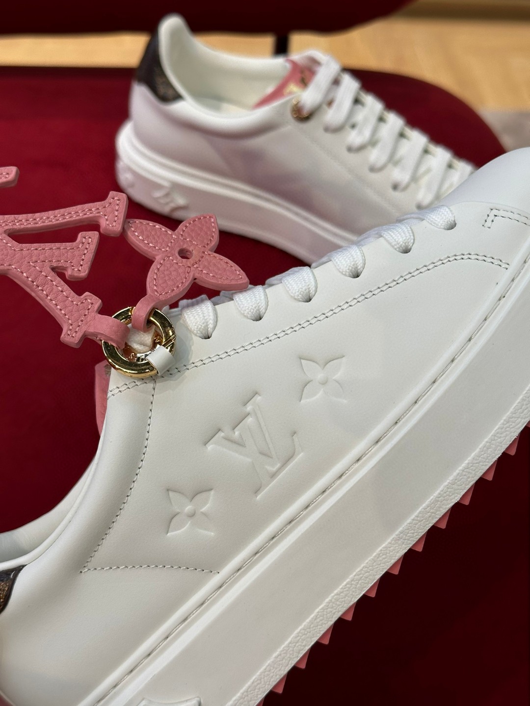 L0vis Vvtt0n Time Out Sneaker Pink For Women