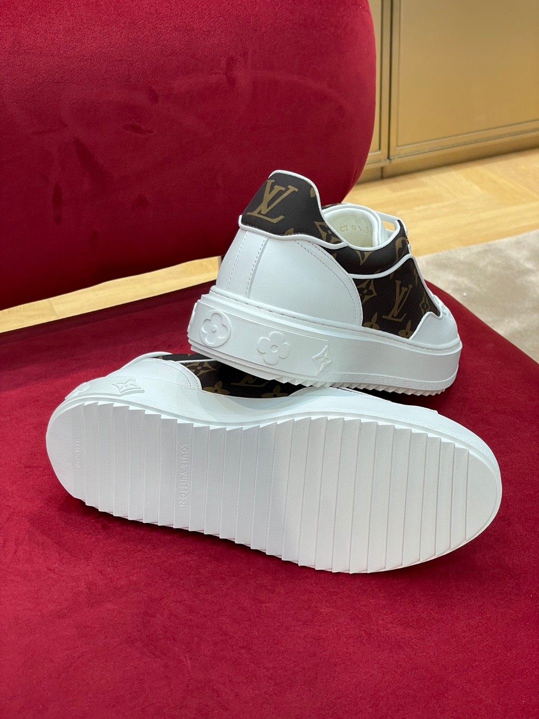 L0vis Vvtt0n Time Out Sneaker Brown For Women 1AAP2U