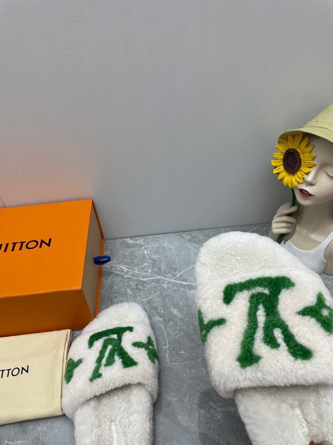 L0vis Vvtt0n Paseo Flat Comfort Mule Green For Women