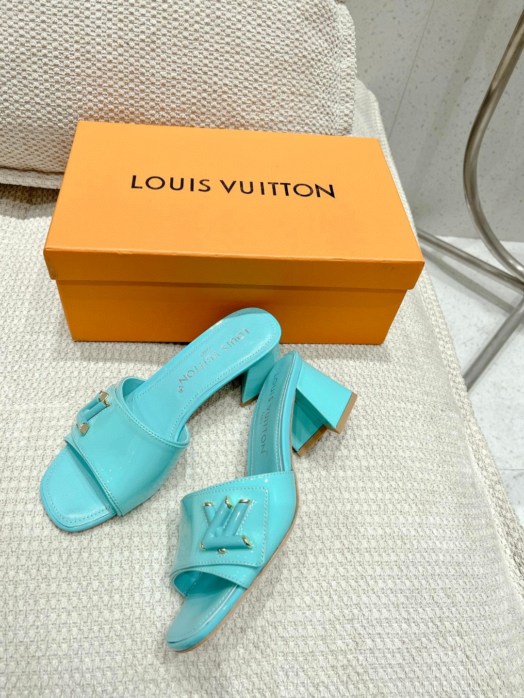 L0vis Vvtt0n Shake Mule Jade Green For Women