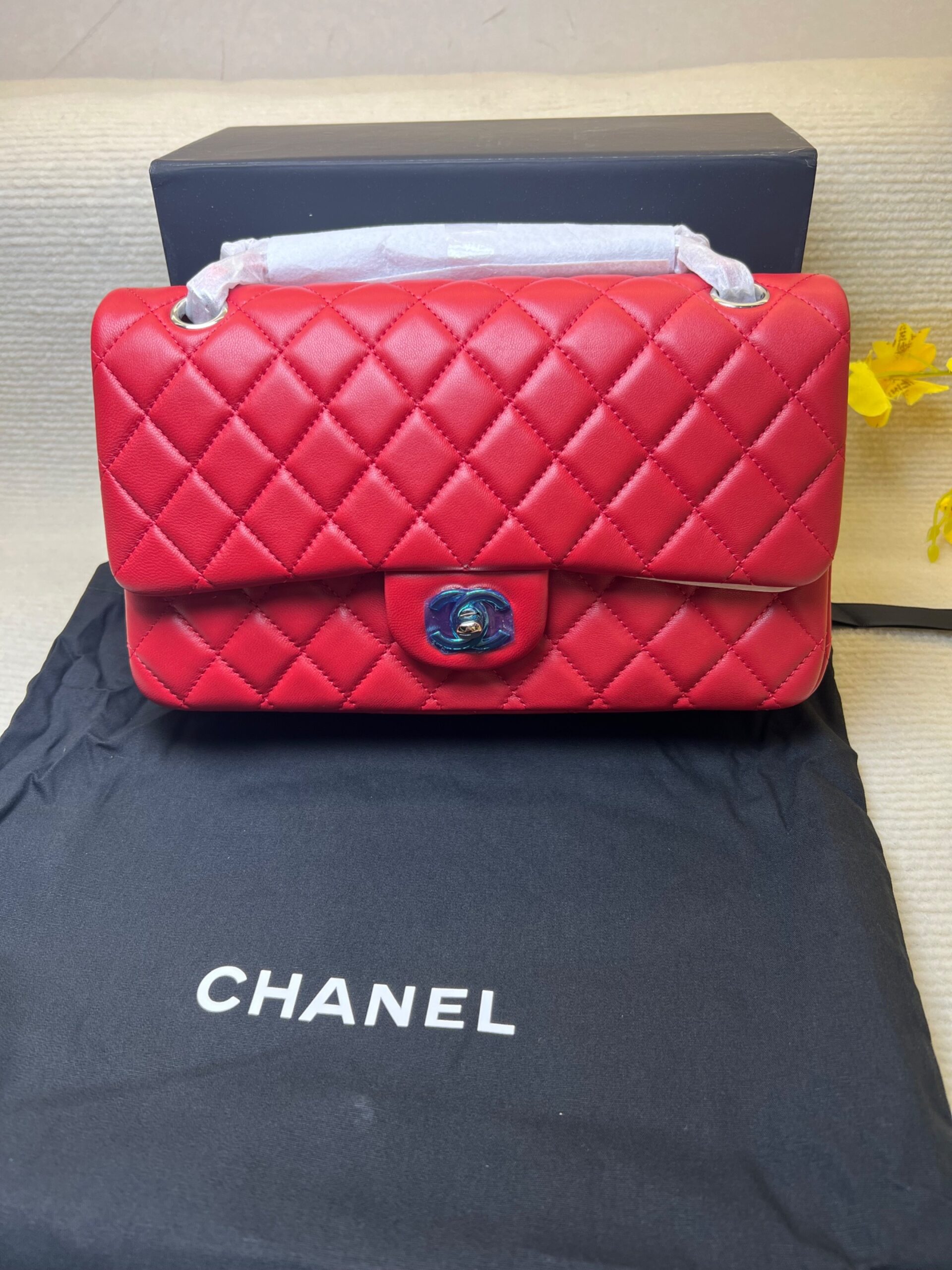 [True-to-ORIGINAL] Ch**el Classic Hand Bag Red For Women 9.9in/25.5cm