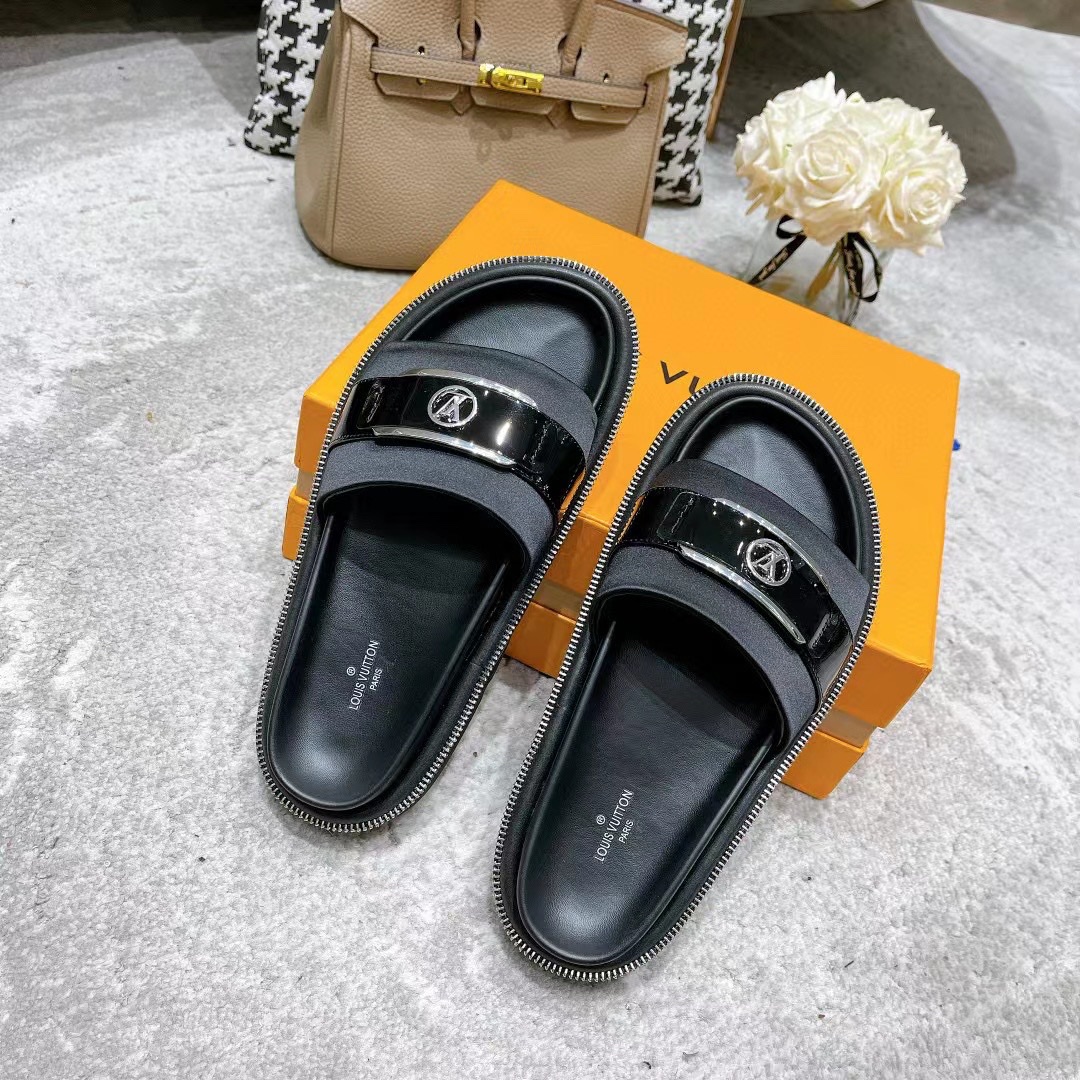 L0vis Vvtt0n Women’s Pool Pillow Flat Comfort Mule Black For Women LV