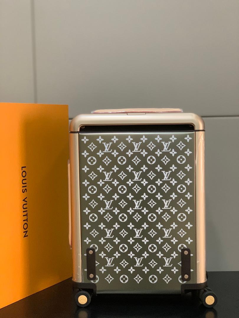 L0vis Vvtt0n Horizon 55 Suitcase Moss Green 21.7in/55cm