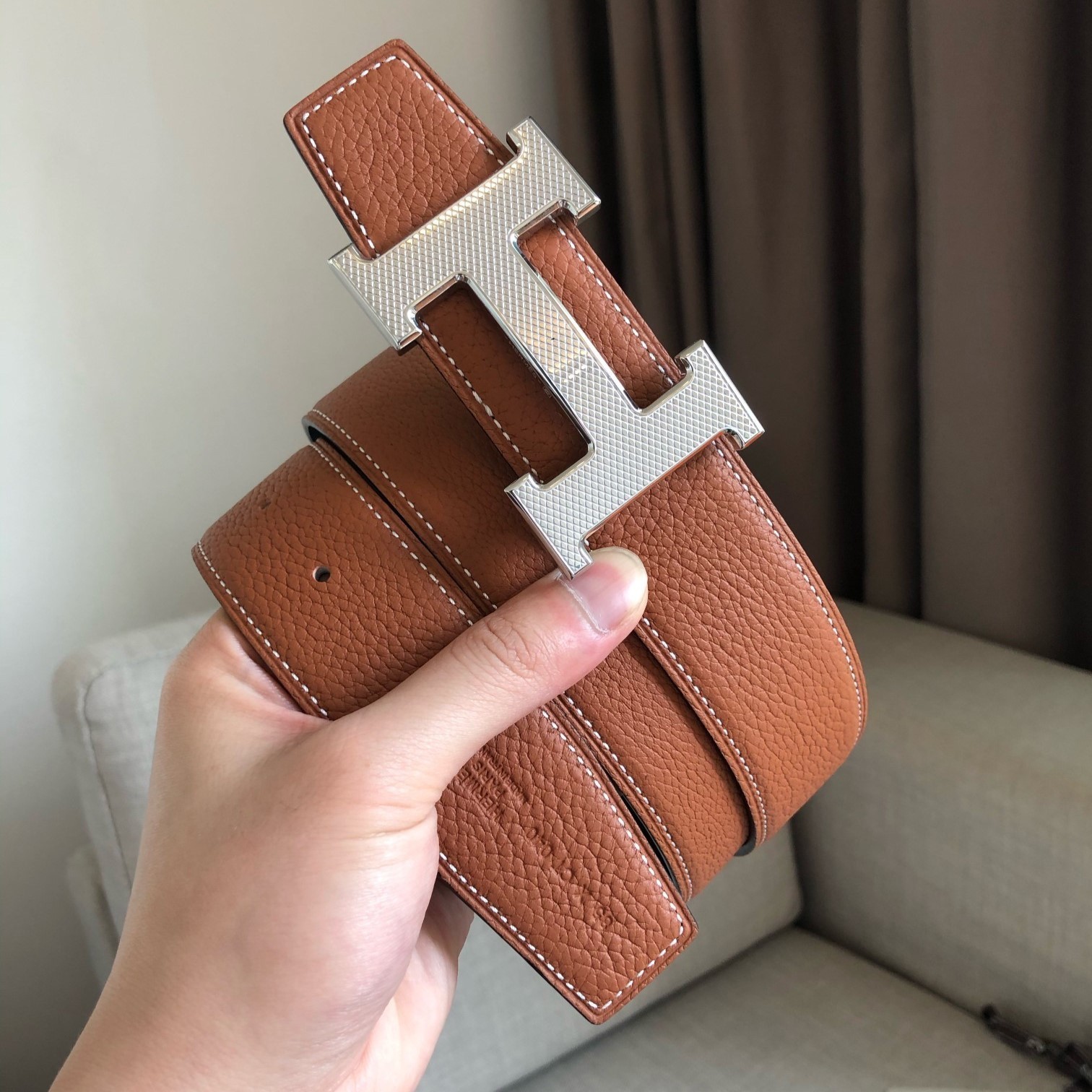 H**me5 H Guillochee Belt 32mm Buckle And Reversible Leather Strap Noir H064540CK05