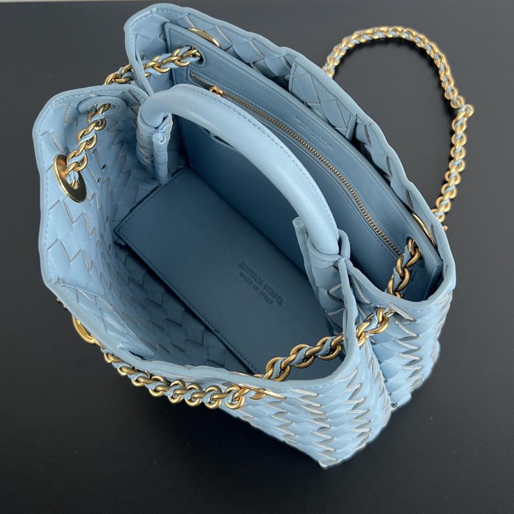 [True-to-ORIGINAL] B0tt*ga Ven*ta Small Andiamo With Chain Bag Blue 25cm/9.8in – 786008VCPP11728
