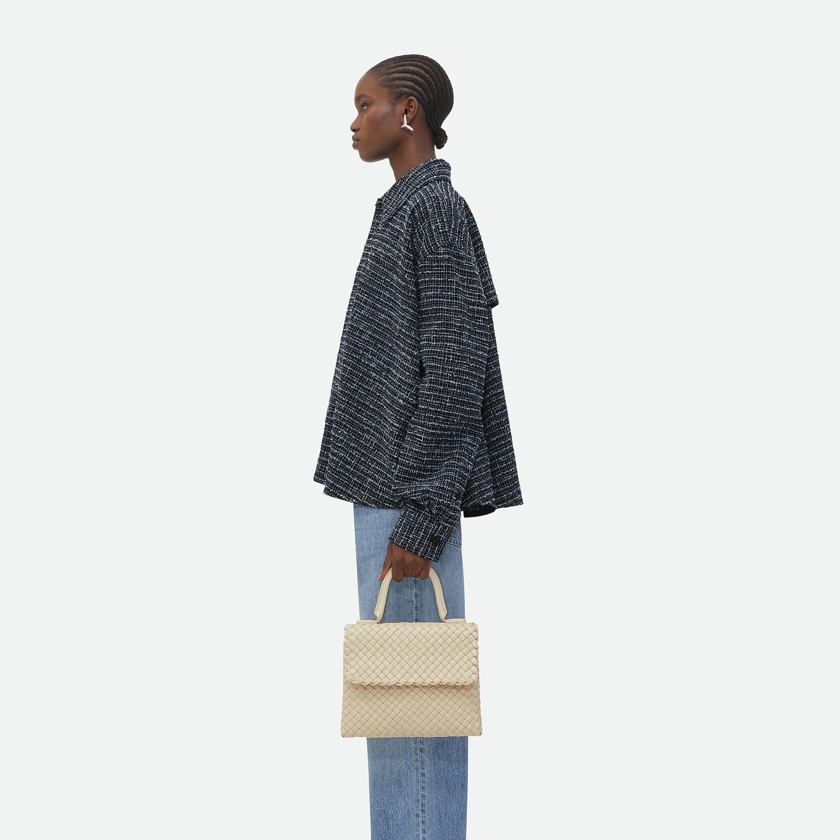 [True-to-ORIGINAL] B0tt*ga Ven*ta Patti Shoulder Bag String For Women 26cm/10.2in 776783V3RG19277