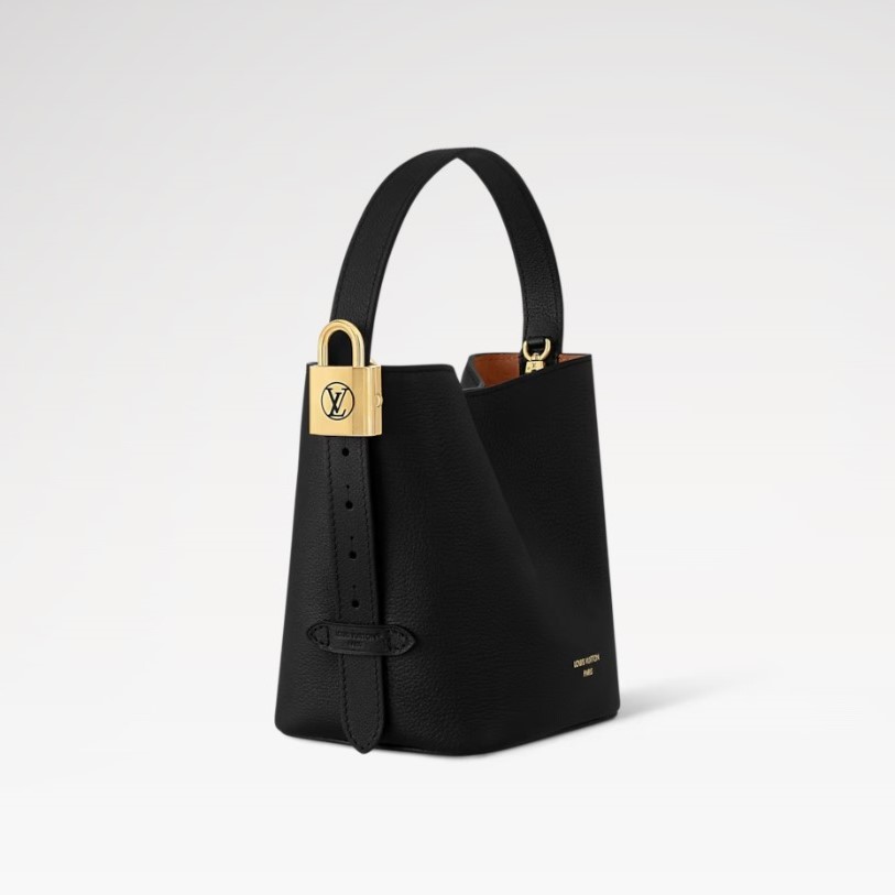 L0vis Vvtt0n Low Key All In BB Black For Women 6.3in/16cm M25543