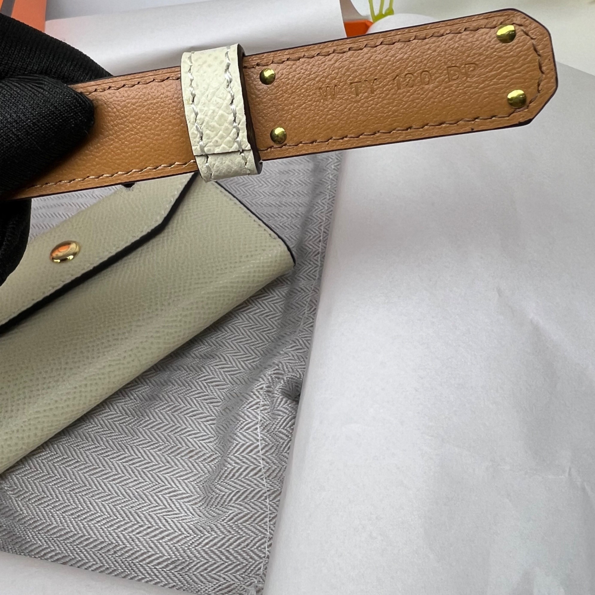 H**me5 Kelly Pocket 18 Belt Craie For Women