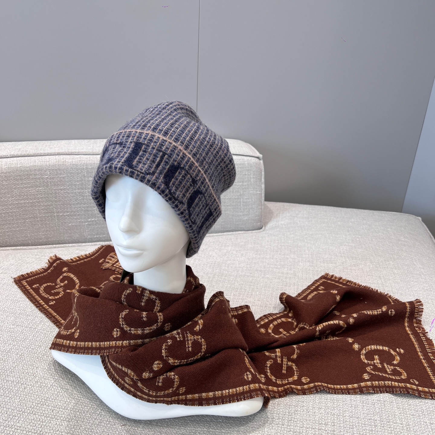 Gvc*1 GG Scarf Brown And Beige 71in/180cm ‎660025 4G386 2579