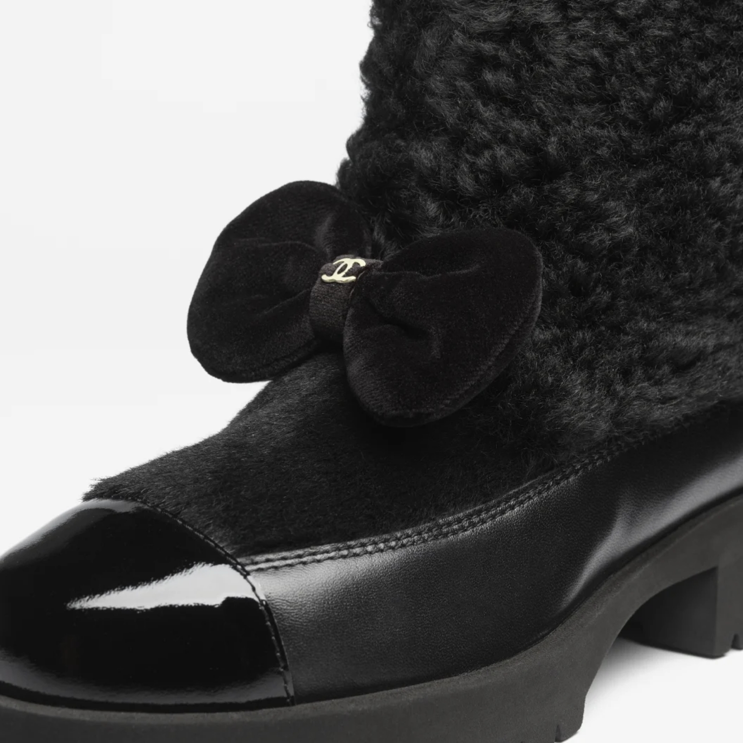 Ch**el Shearling Ankle Short Boots Black 44mm For Women – G46636-B21528-94305