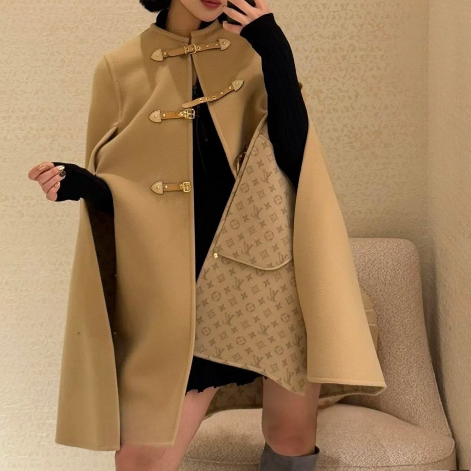 L0vis Vvtt0n Cape Coat Beige For Women