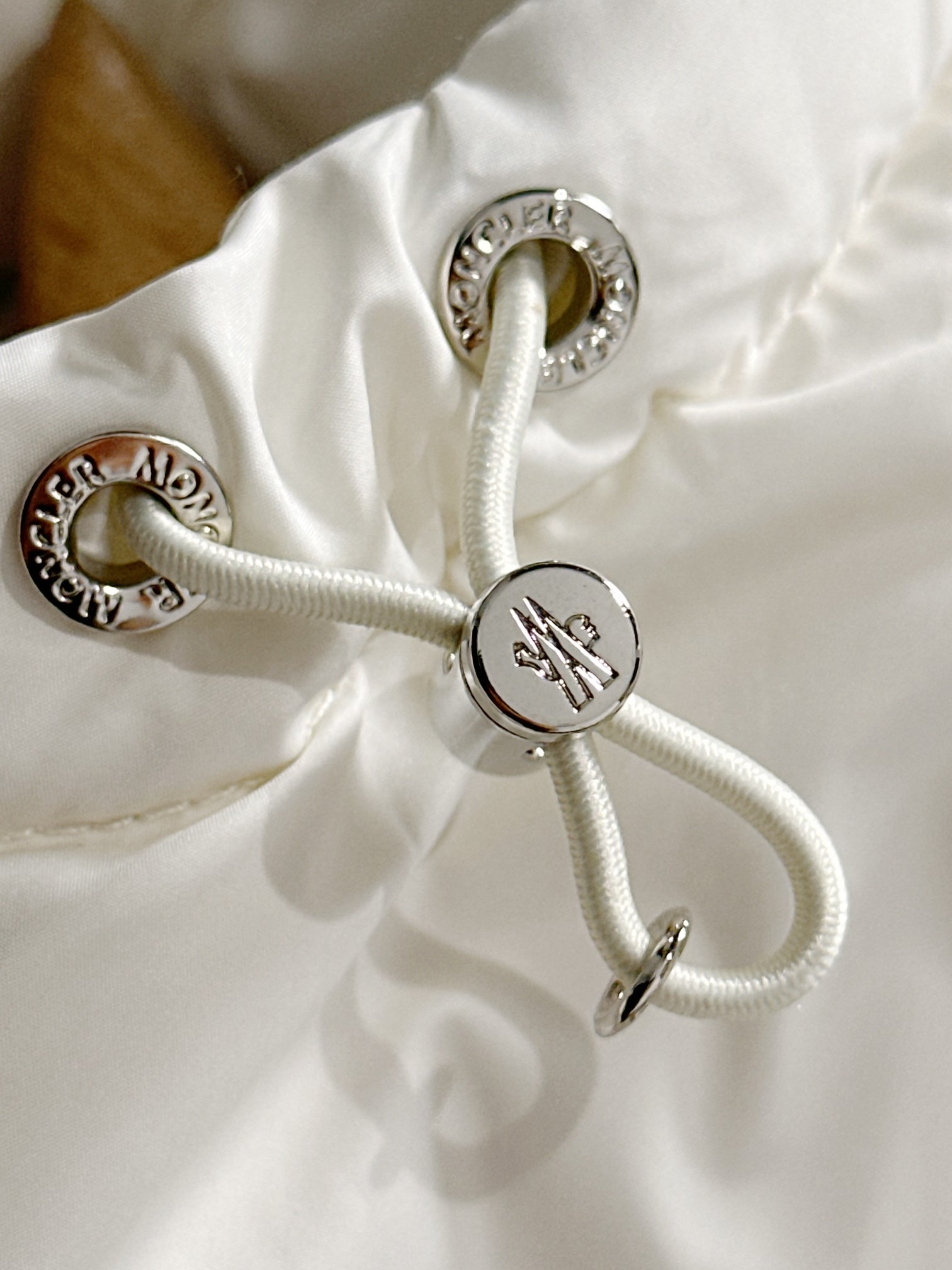 Moncler Maya 70 Hooded Short Down Jacket White For Women K20931A0010254A81