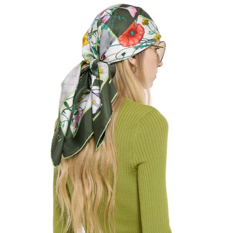 Gvc*1 Printed Silk Twill Carre Scarf Green For Women 850107 3G001 3367