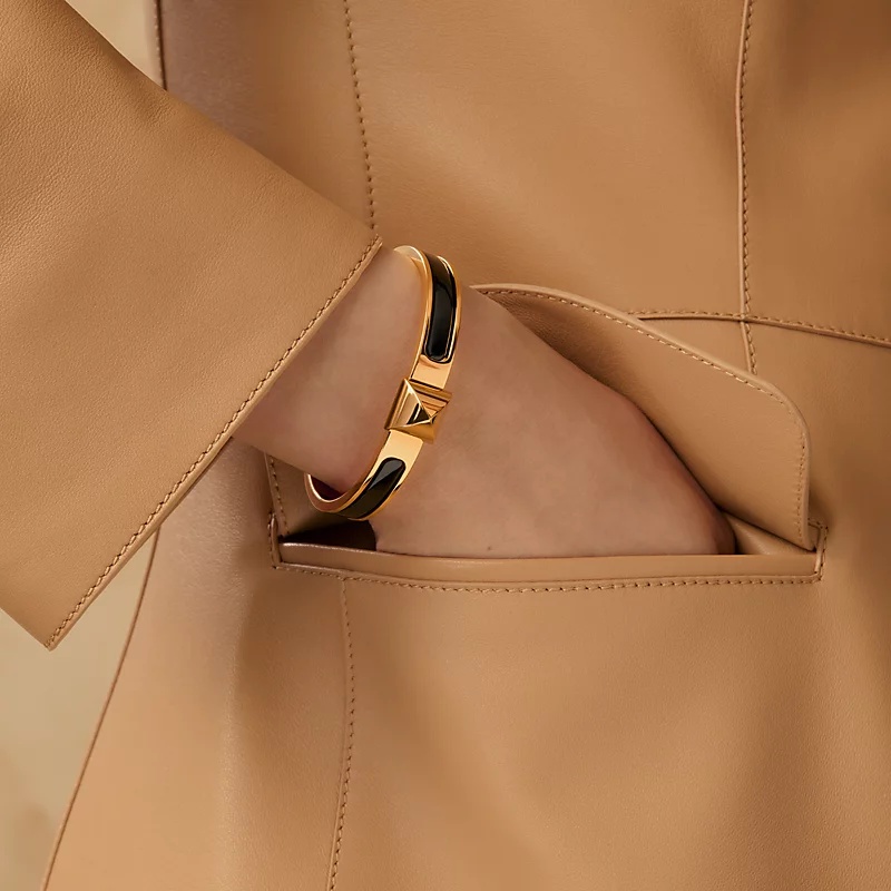 H**me5 Mini Clic Medor Bracelet Noir Gold Hardware For Women H200005F 01GM